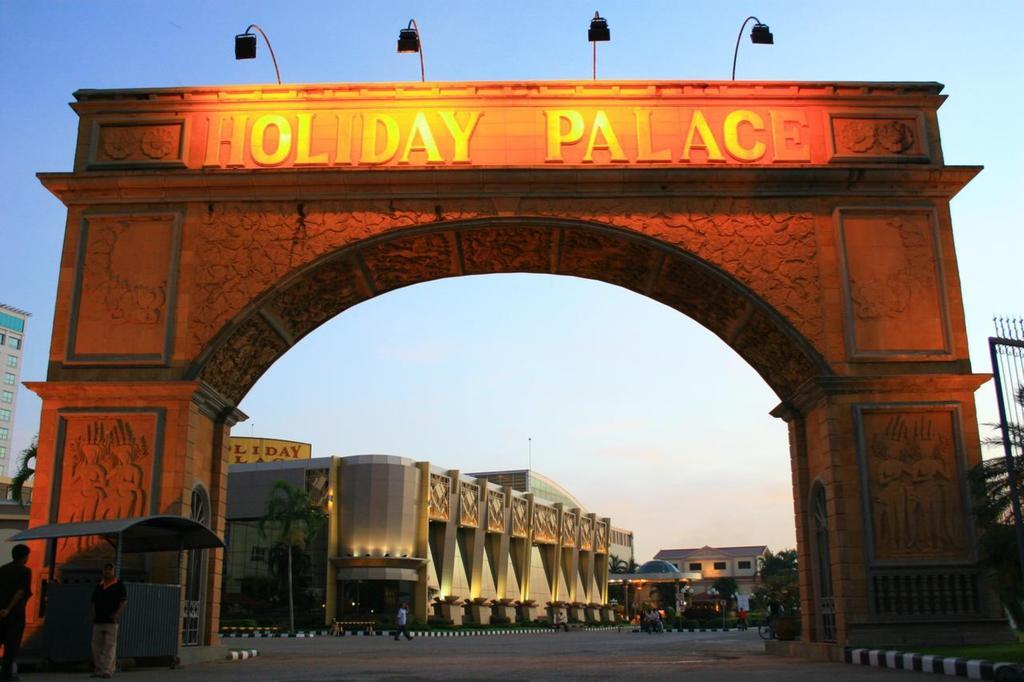 Holiday Palace Ou Chrov Bagian luar foto