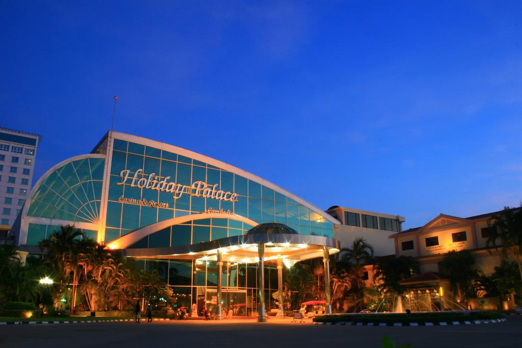 Holiday Palace Ou Chrov Bagian luar foto