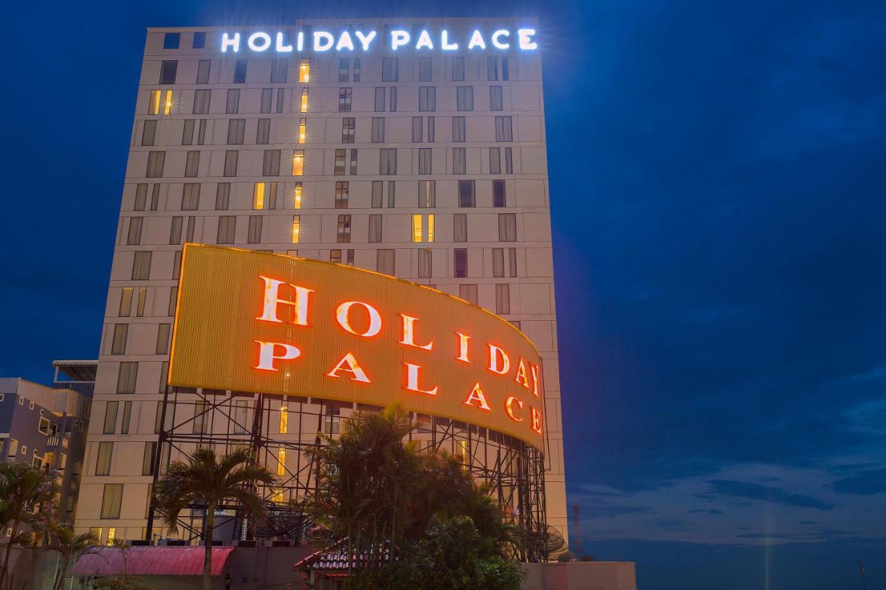 Holiday Palace Ou Chrov Bagian luar foto