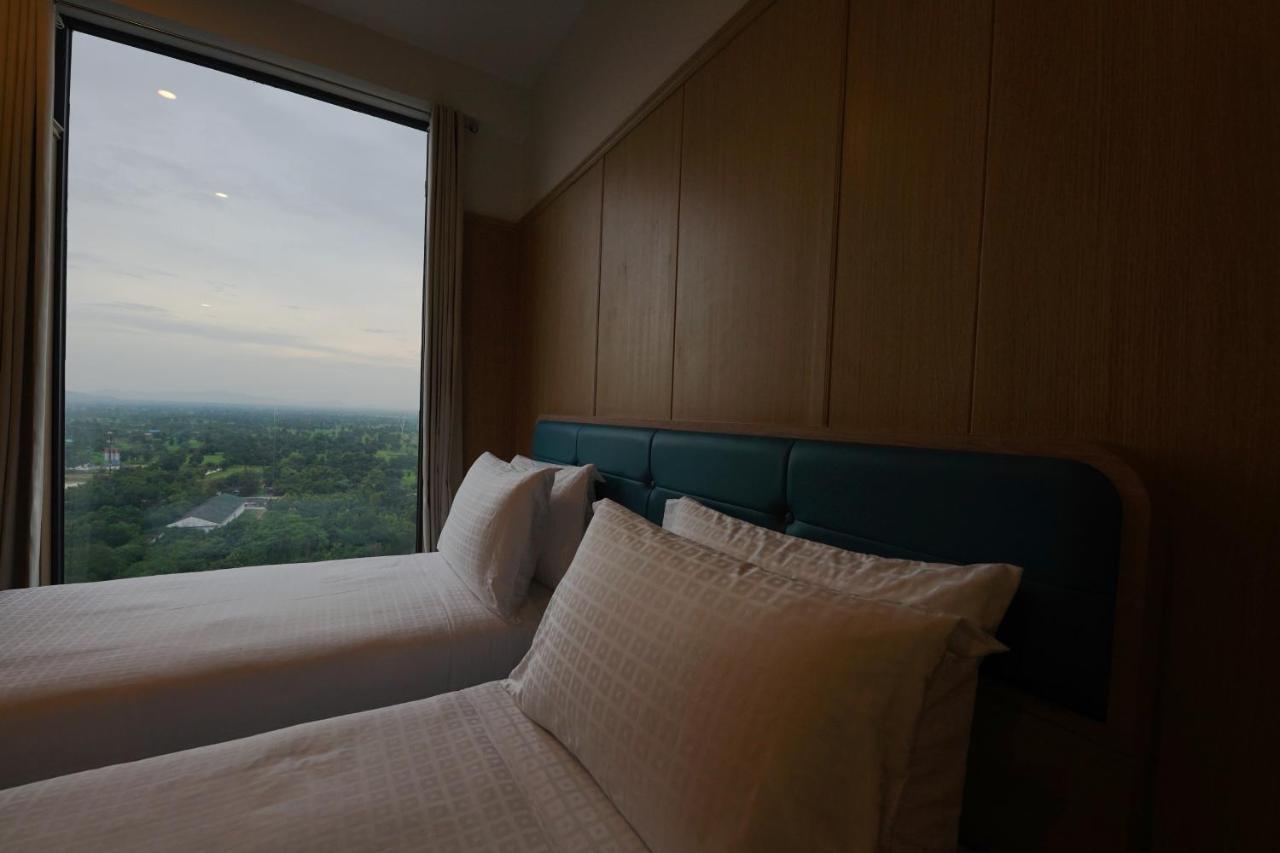Holiday Palace Ou Chrov Bagian luar foto