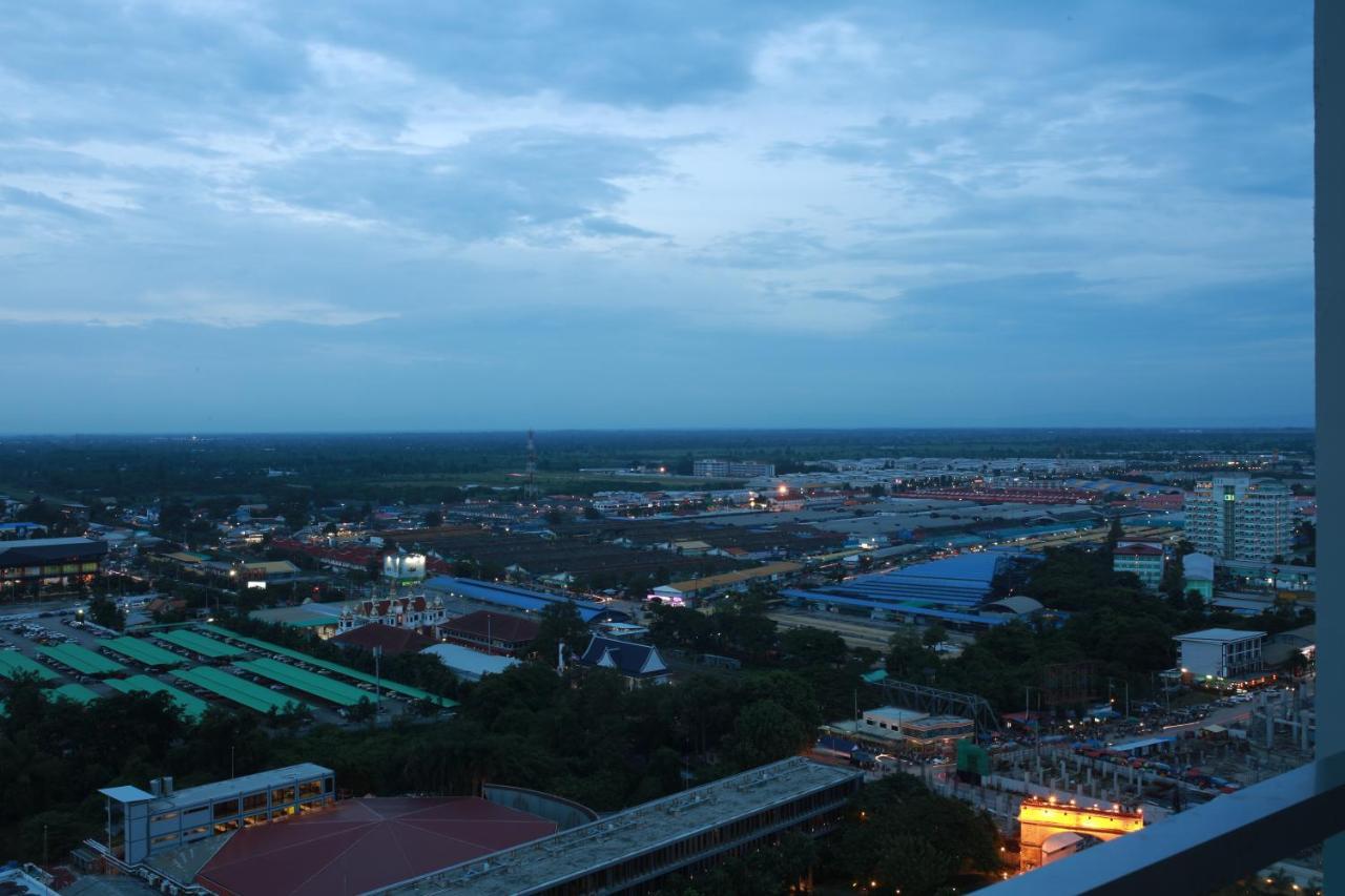 Holiday Palace Ou Chrov Bagian luar foto